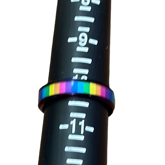NWOT Size 10 Metallic purple titanium steel band with rainbow enamel - Picture 4 of 5